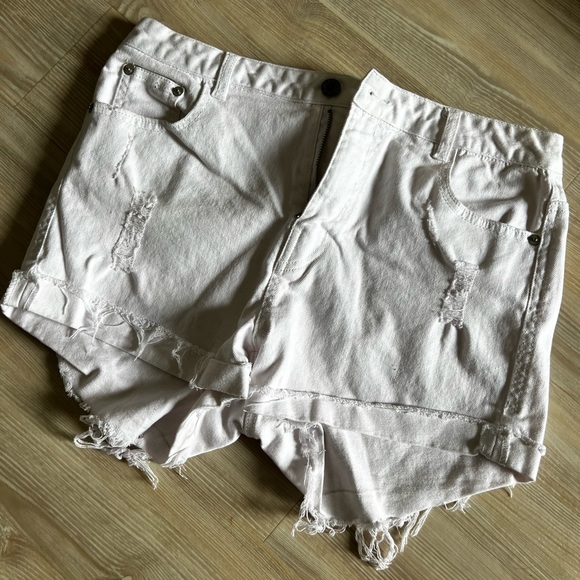 women’s high waist white denim shorts - size large - Picture 1 of 3